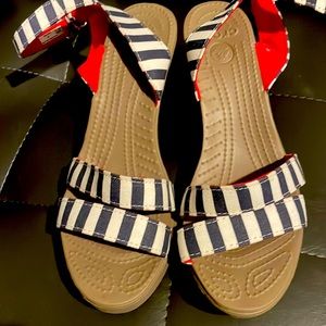 Crocs wedge sandal